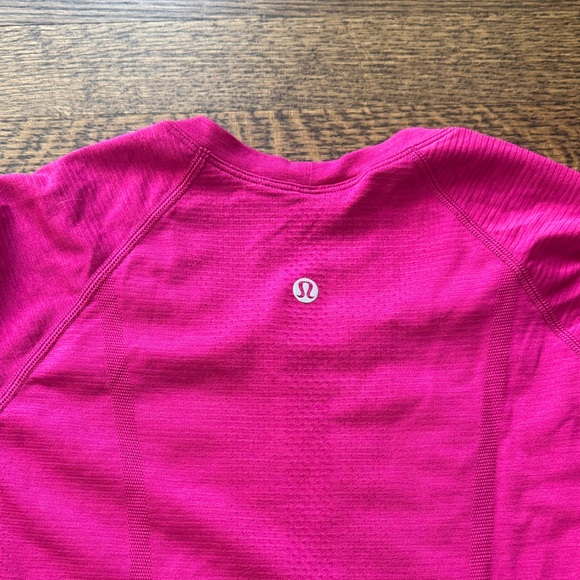 Lululemon Swiftly Tech 2.0 Long Sleeve Top - size 6 - Picture 4 of 4